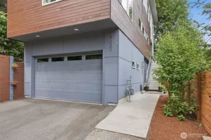 9007 Sand Point Way NE, Seattle, WA 98115 - Photo 29