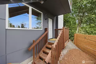 9007 Sand Point Way NE, Seattle, WA 98115 - Photo 31