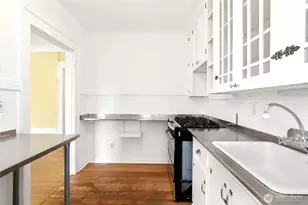 214 13th Ave E, Seattle, WA 98102 - Photo 15
