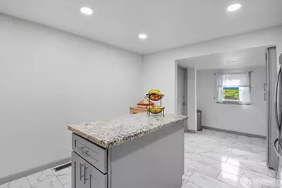 13633 42nd Avenue S, Tukwila, WA 98168 - Photo 9