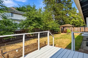 10404 NE 198th St, Bothell, WA 98011 - Photo 33
