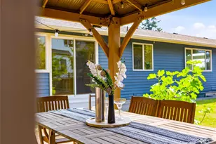 10404 NE 198th St, Bothell, WA 98011 - Photo 35