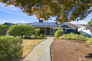 12168 SE 17th Pl, Bellevue, WA 98005 - Photo 5