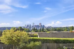 12168 SE 17th Pl, Bellevue, WA 98005 - Photo 9