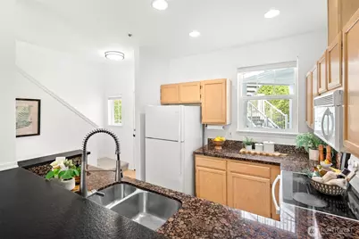 5400 Harbour Pointe Boulevard #G204, Mukilteo, WA 98275 - Photo 7