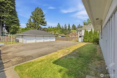 2016 Dickinson Avenue NW, Olympia, WA 98502 - Photo 3