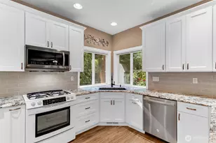 10900 NE 26th Ave, Vancouver, WA 98686 - Photo 9