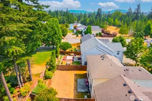 23704 SE 243rd Pl, Maple Valley, WA 98038 - Photo 9