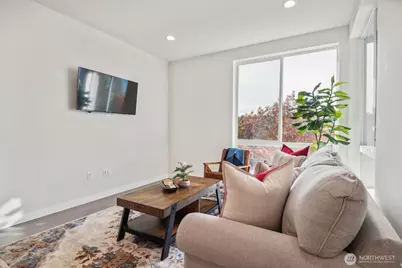 3410 15th Avenue W #B, Seattle, WA 98119 - Photo 5