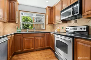 10141 NE 126th St, Kirkland, WA 98034 - Photo 15