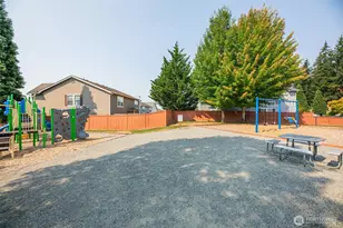 277 Edmonds Ave SE, Renton, WA 98056 - Photo 37