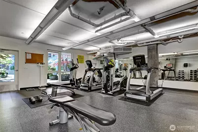 81 Clay Street #527, Seattle, WA 98121 - Photo 17