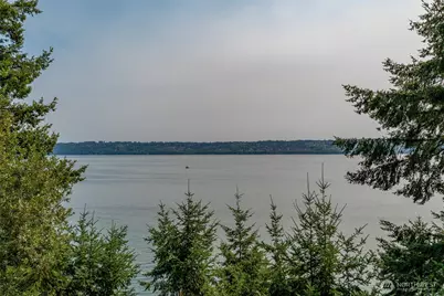 8343 B Franklin Road, Clinton, WA 98236 - Photo 3