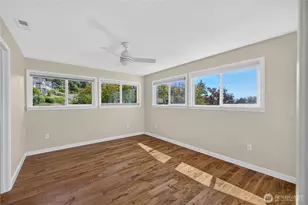 4808 Glasgow Way, Anacortes, WA 98221 - Photo 17