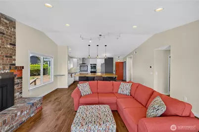 4808 Glasgow Way, Anacortes, WA 98221 - Photo 15