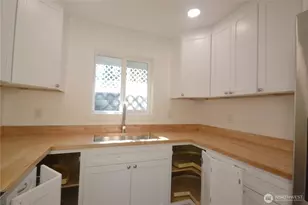1936 NE Clemens St, Bremerton, WA 98310 - Photo 31