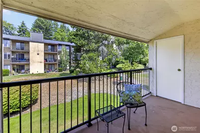 14510 124th Avenue NE #C28, Kirkland, WA 98034 - Photo 17