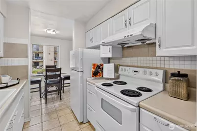 14510 124th Avenue NE #C28, Kirkland, WA 98034 - Photo 5