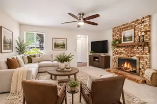 10403 NE 135th Pl, Kirkland, WA 98034 - Photo 3