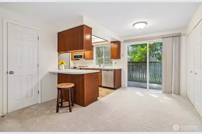 10403 NE 135th Place, Kirkland, WA 98034 - Photo 7