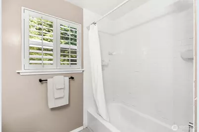1646 152nd Avenue SE, Bellevue, WA 98007 - Photo 25