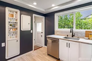 8327 24th Ave NW, Seattle, WA 98117 - Photo 11