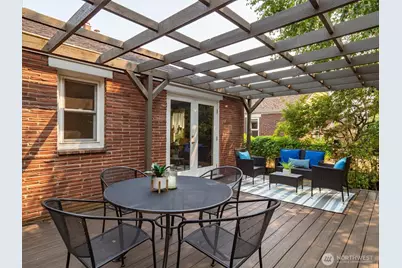8327 24th Avenue NW, Seattle, WA 98117 - Photo 27