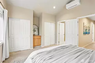 11875 SE 4th Pl, Bellevue, WA 98005 - Photo 17