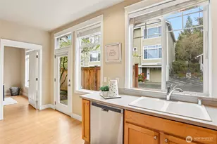 11875 SE 4th Pl, Bellevue, WA 98005 - Photo 13