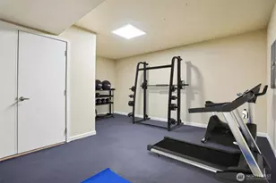 11875 SE 4th Pl, Bellevue, WA 98005 - Photo 29