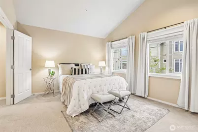 11875 SE 4th Place #701, Bellevue, WA 98005 - Photo 15