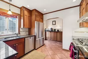 2620 Queen Anne Ave N, Seattle, WA 98109 - Photo 3