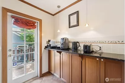 2620 Queen Anne Ave N, Seattle, WA 98109 - Photo 7