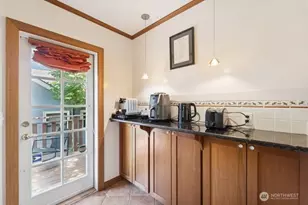 2620 Queen Anne Ave N, Seattle, WA 98109 - Photo 7