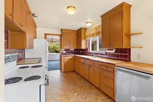 8361 30th Ave NW, Seattle, WA 98117 - Photo 15