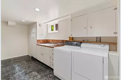 8361 30th Avenue NW, Seattle, WA 98117 - Photo 27