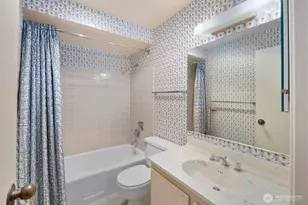8001 Sand Point Way NE, Seattle, WA 98115 - Photo 21