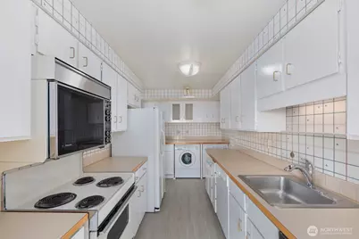 8001 Sand Point Way NE #C57, Seattle, WA 98115 - Photo 11