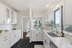 2406 E Helen St, Seattle, WA 98112 - Photo 7