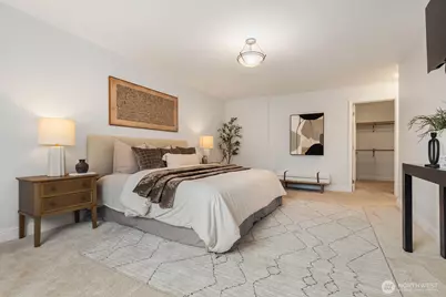 9901 NE 4th Street #1, Bellevue, WA 98004 - Photo 17