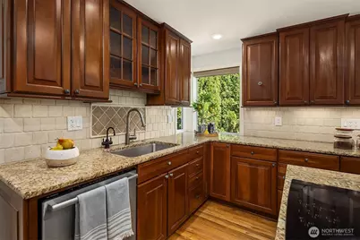 4718 191st Place NE, Sammamish, WA 98074 - Photo 15