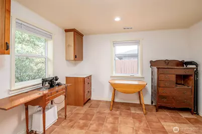 1110 13th Street SE, Puyallup, WA 98372 - Photo 13