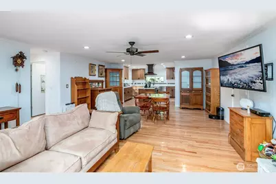 1110 13th Street SE, Puyallup, WA 98372 - Photo 5