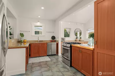4037 52nd Avenue SW, Seattle, WA 98116 - Photo 9