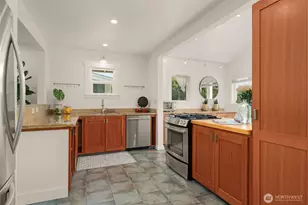 4037 52nd Ave SW, Seattle, WA 98116 - Photo 9