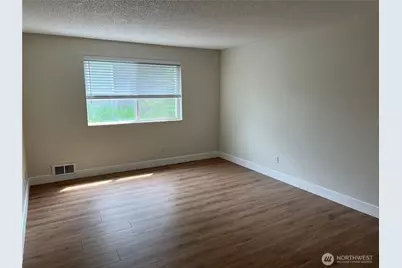 14309 NE 7th Place #1, Bellevue, WA 98007 - Photo 15