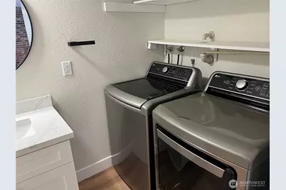 14309 NE 7th Place #1, Bellevue, WA 98007 - Photo 5