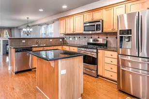 2612 SW Myrtle St, Seattle, WA 98106 - Photo 3