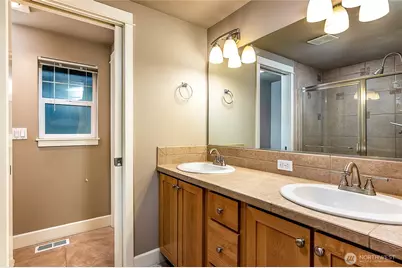 2612 SW Myrtle Street, Seattle, WA 98106 - Photo 7