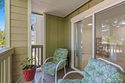 7711 NE 175th Street #F202, Kenmore, WA 98028 - Photo 15